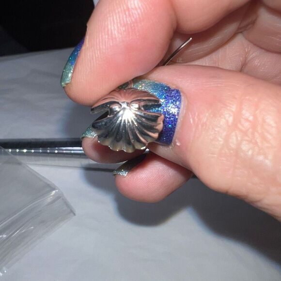 Silver Tone Clamshell with Pearl Dangle Earrings - Picture 6 of 6